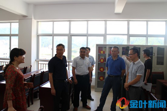 區(qū)直機關黨工委調(diào)研煙廠照片（0604下午） 01.jpg